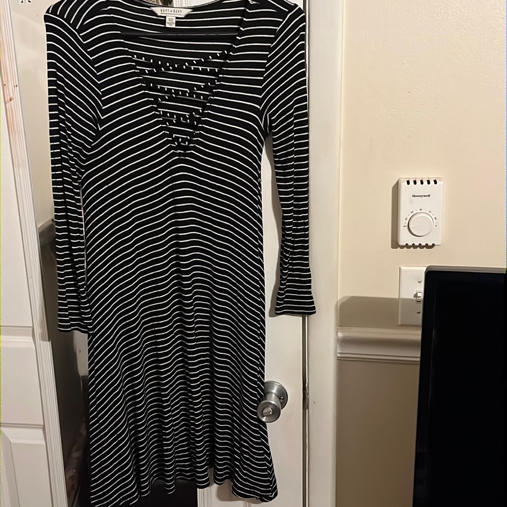 American Eagle Soft and Sext stripped dress!